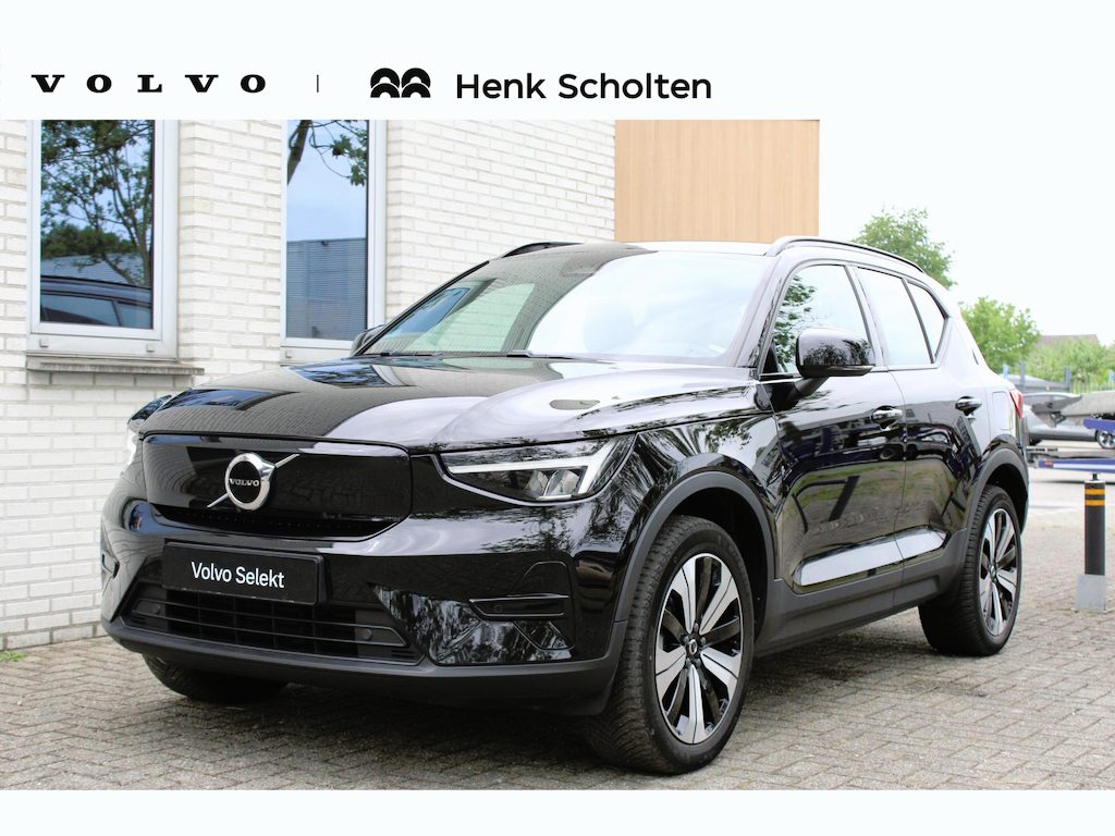 Volvo XC40 Recharge Core | Google Maps navigatie | All-season banden | Trekhaak, semi elektrisch inklapbaar | Verwarmbare voorstoelen | Verwarmbaar stuurwiel | 18-Inch Lichtmetalen velgen met Allweatherbanden | Parkeercamera achter | AppleCarplay | Android Auto