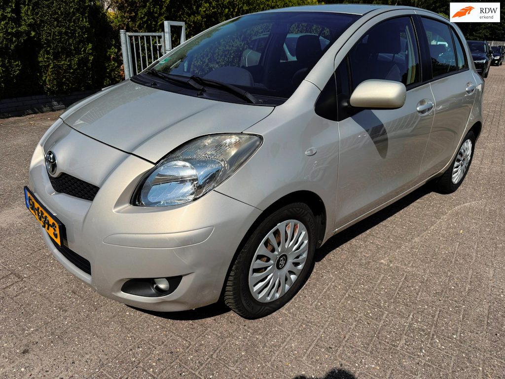 Toyota Yaris 1.3 VVTi 5-DRS AUT. Aspiration ECC *LICHTE VOORSCHADE*