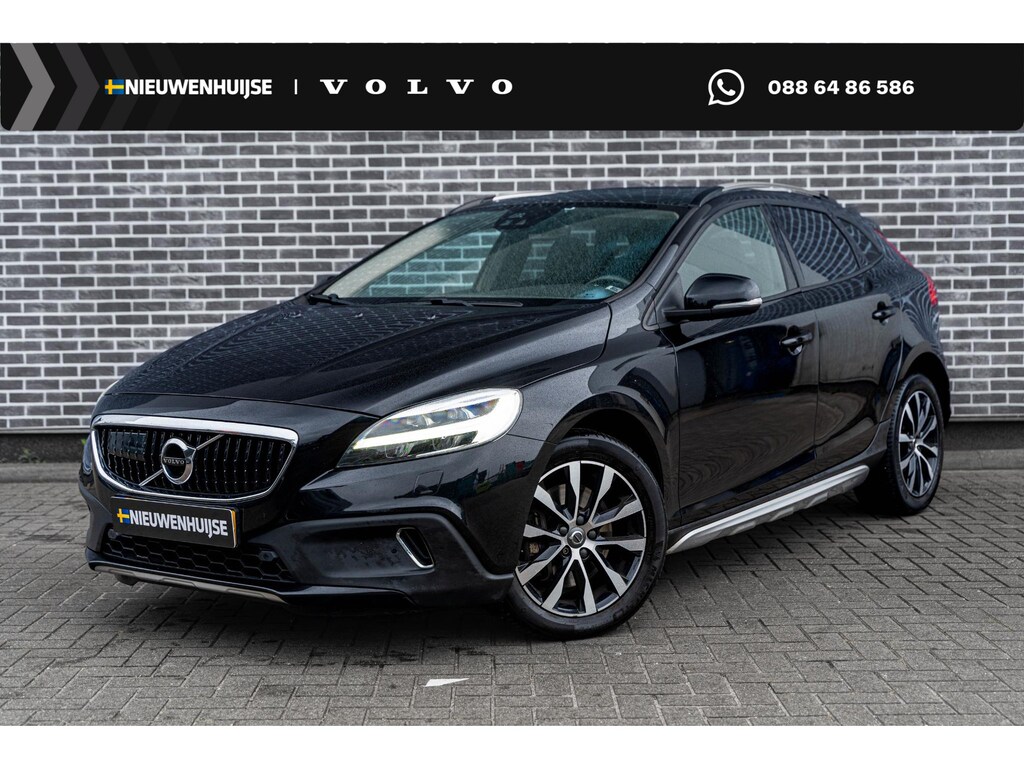 Volvo V40 Cross Country 1.5 T3 Polar+ Luxury | Trekhaak | Lederen Bekleding | Achteruitrijcamera | Parkeersensoren | Cruise Control Adaptief | BLIS | Navigatie | High Performance Audio | LED Koplampen | Elektrisch Verstelbare Stoel | Parkeerverwarming | Panoramadak