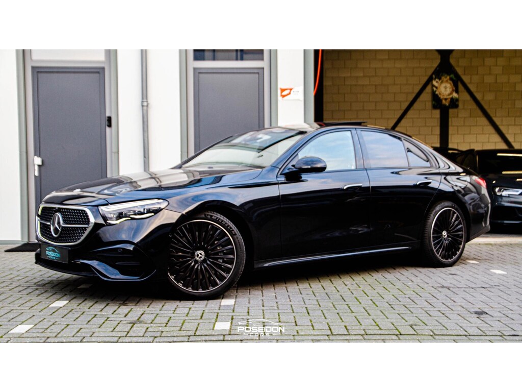 Mercedes-Benz E-klasse 300 e 4MATIC AMG | ORIG NL | BTW | PANO | NIGHT | HEAD-UP | 4-WIELBESTURING | MEMORY | STOELVENTILATIE