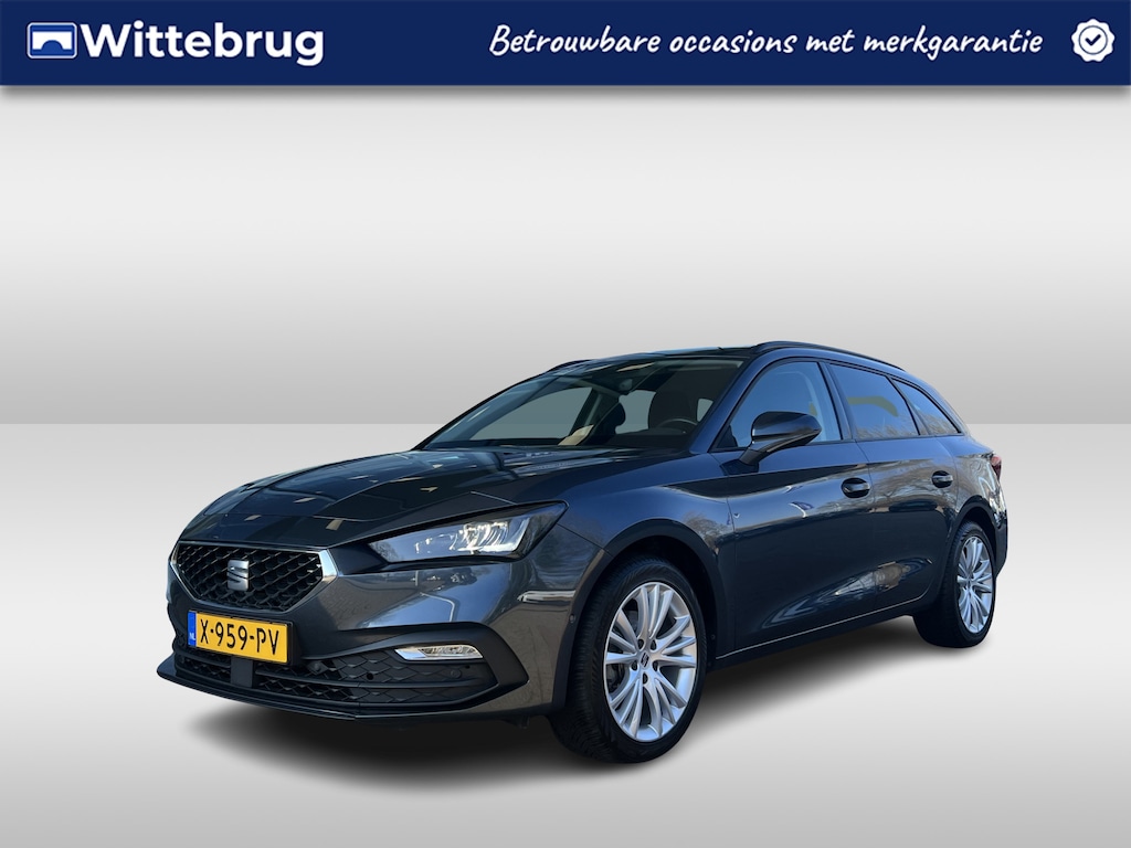 SEAT Leon Sportstourer 1.0 eTSI Style Business Intense DSG Automaat Parkeersensoren / Navigatie / LED verlichting / 17"LM Velgen HAL
