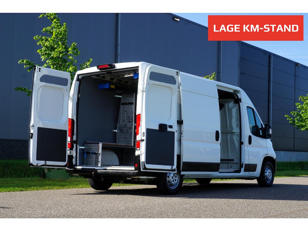 Peugeot Boxer 335 2.2 BlueHDi 165 L3H2 Premium Mobiele Werkplaats |Sortimo inrichting |Wandstroom |2 stoelen |2 airbags |Camera |Standkachel |Verwarmde stoelen |EURO6D |165 pk |1e eigenaar