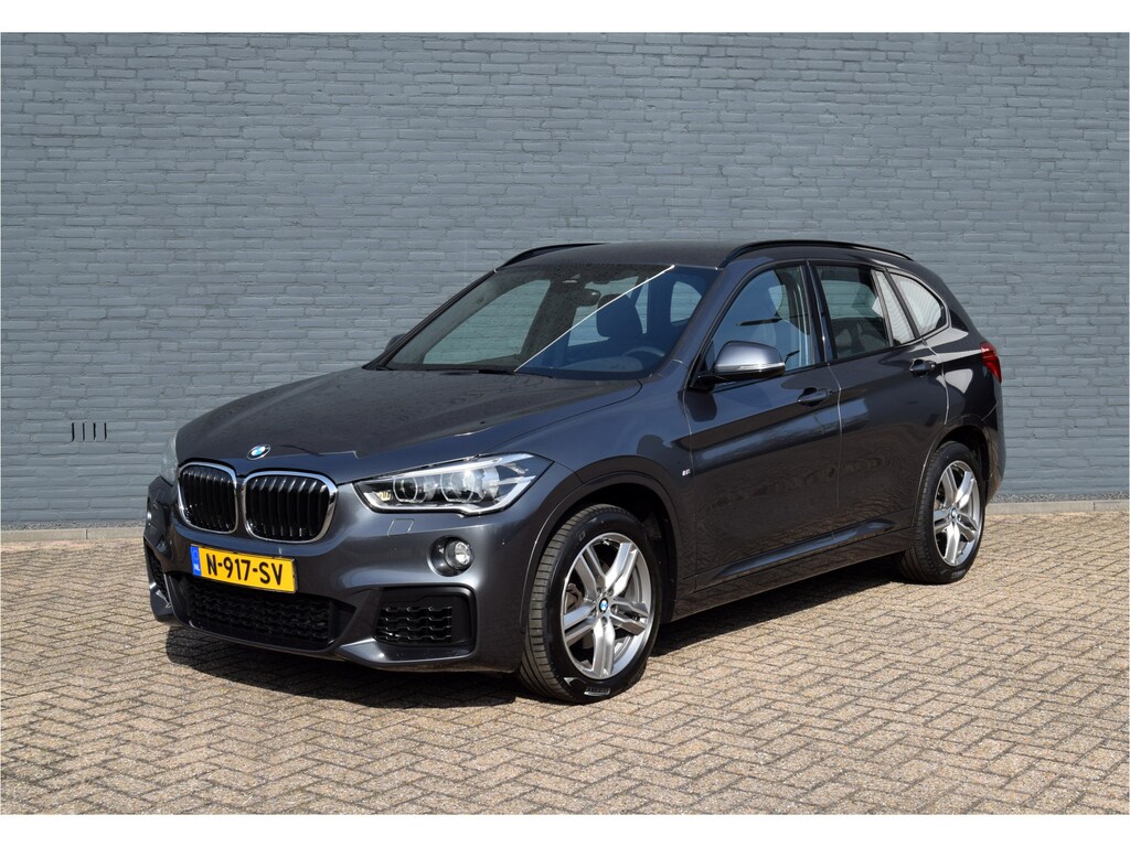 BMW X1 sDrive18i High Executive M-Sport Automaat