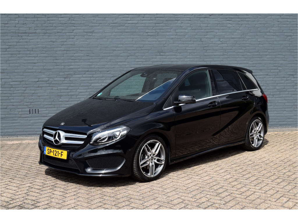 Mercedes-Benz B-klasse 180 AMG Wegklapbare trekhaak 1e eigenaar Nederlandse auto incl NAP