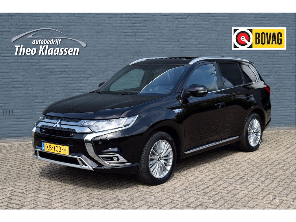 Mitsubishi Outlander 2.4 PHEV Intense+ Afneembare trekhaak, Schuifdak, Apple carplay