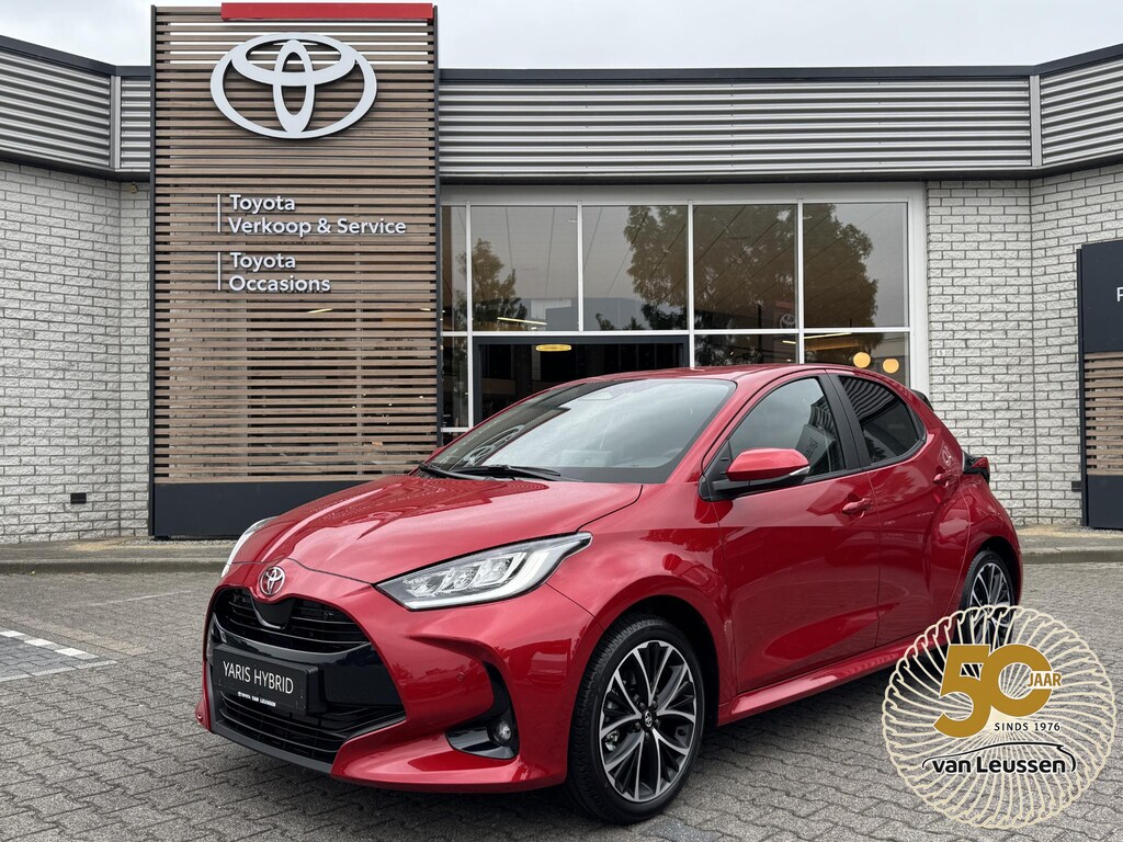 Toyota Yaris 1.5 Hybrid 115 DYNAMIC NIEUW DIRECT LEVERBAAR! STOEL/STUURVERW 17'' LM-VELGEN BLIND SPOT KEYLESS CLIMA APPLE/ANDROID PARK-SENSOREN