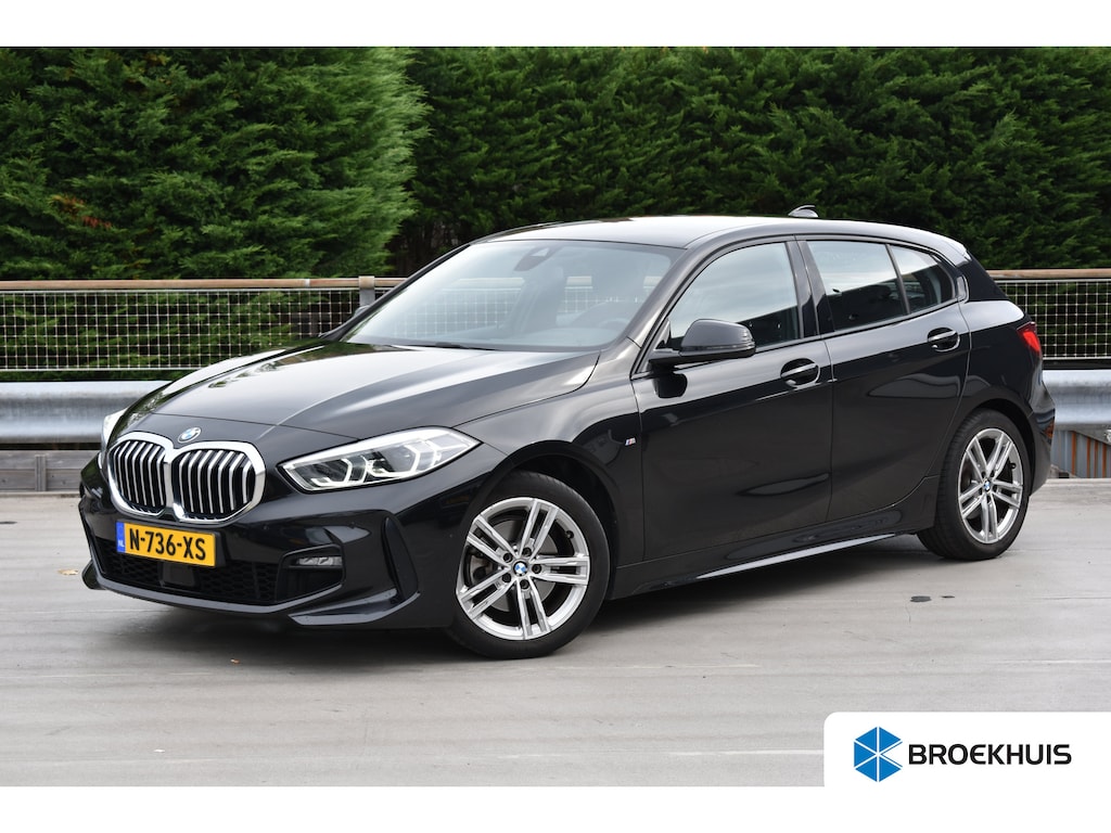 BMW 1-Serie 118i 136PK High Executive | ACC | Achteruitrijcamera | Climate Control | M-pakket | Head-up display | Stoelverwarming voor