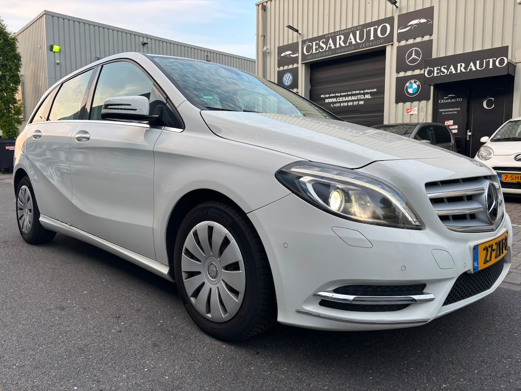 Mercedes-Benz B-klasse 180 Ambition AUTOMAAT / 125 DKM