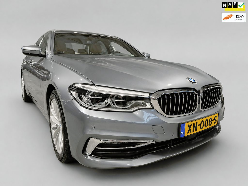 BMW 5-Serie Touring 530i High Executive Edition - Panoramadak - HeadUp - Adapt Cruise - Ambiancelight - Memorystoel