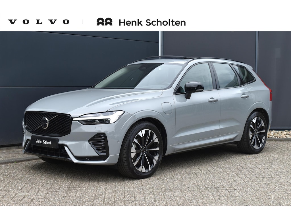 Volvo XC60 T6 Plug-in hybrid AWD Ultra Dark | Trekhaak | Panoramisch schuif-/kanteldak | 360 graden camera | Head up display | Verwarmbare voorstoelen stuurwiel en achterbank | Adaptieve cruise control | BLIS | Harman Kardon Premium Sound |