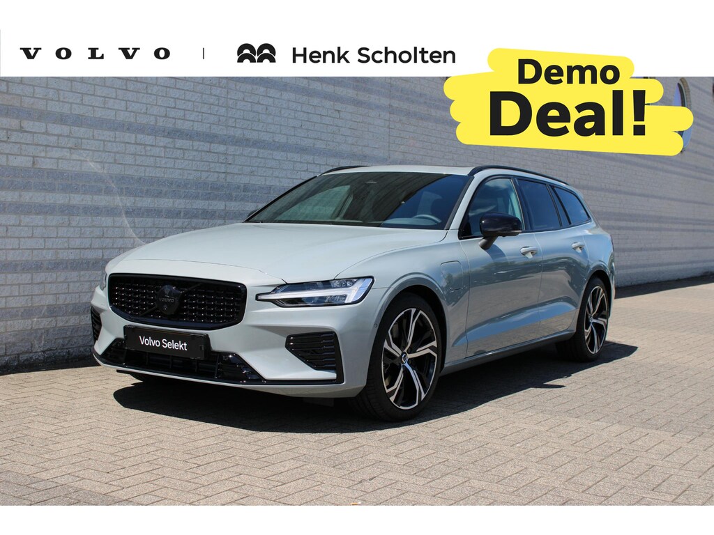Volvo V60 T8 Plug-in hybrid AWD Plus Perform. Ed. Dark | DEMO DEAL | Elektrisch glazen panorama-dag | Adaptive Cruise Control & Pilot Assist | Elektrisch verstelbare bestuurders- en passagiersstoel met geheugen | Verwarmbare voorstoelen | Verwarmbaar stuurwiel | Premium Audio by Bowers & Wilkins | Achterbank verwarmd | Google services | Apple Carplay & Android Auto | 360 graden camera | Parkeersensoren voor en achter | Keyless entry & start | Extra getint glas |