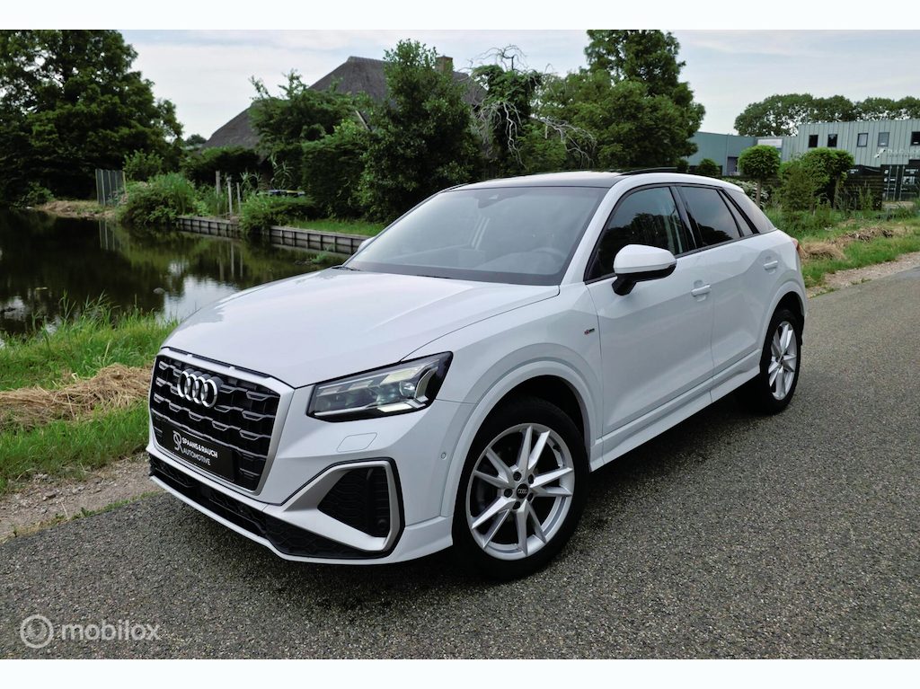 Audi Q2 35 TFSI S Edition / Pano / Navi / Camera / Virtual