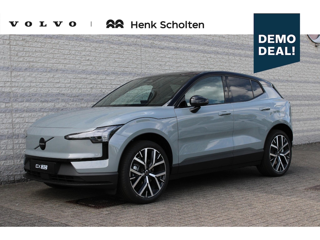 Volvo EX30 P5 Long Range Plus Black Edition Europa 69 kWh | Elektrisch verstelbare voorstoelen | Bestuurdersstoel met geheugen | Voorstoelen & stuurwiel verwarmbaar | Achteruitrijcamera | Dodehoekdetectie met correctie | Pilot Assist & Adaptive Cruise Control | Google Services | Apple Carplay & Android Auto | Extra getint glas | Elektrisch bedienbare achterklep | Warmtepomp | Vehicle-to-load |
