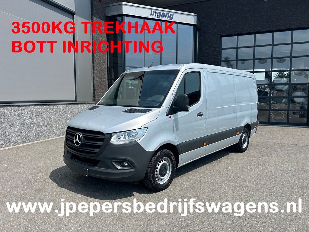 Mercedes-Benz Sprinter 315 CDI L2 H1 RWD 3500KG Trekhaak / BOTT Inrichting / MBUX 10.25 / Navigatie / Cruise control / Airco / 270 Graden achterdeuren