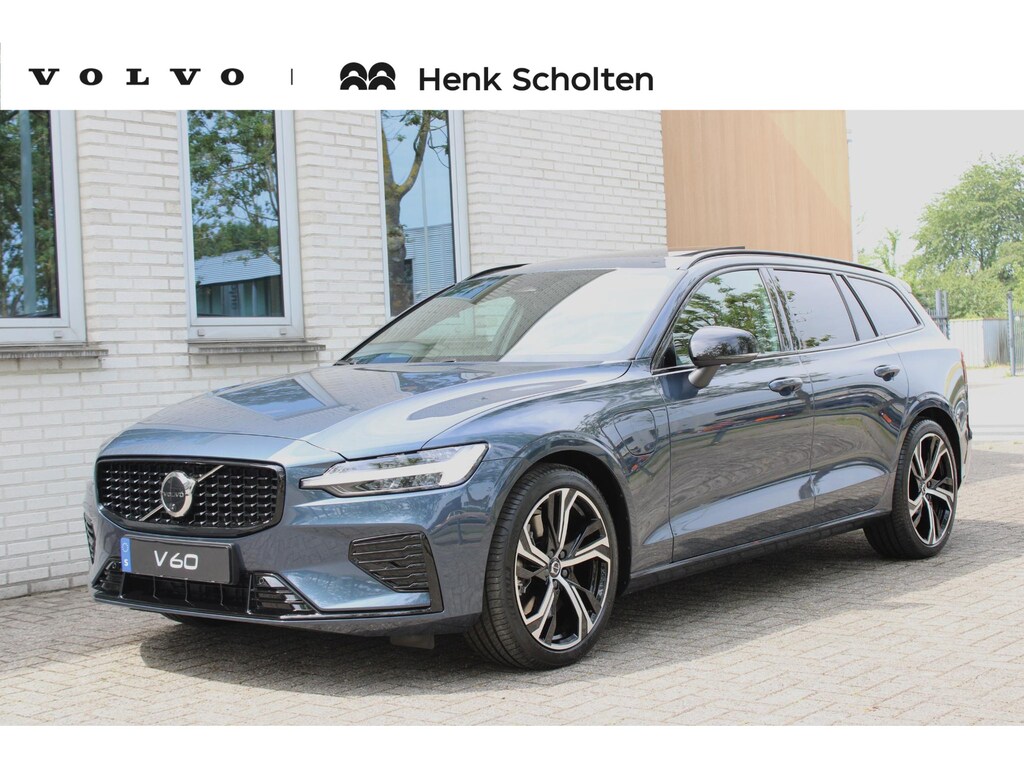 Volvo V60 T6 AWD Plug-in Hybrid Aut. Plus/Dark | Voor- en achter stoelen verwarmd | Head- up Display | Panorama dak | 360 graden camera | 19 inch lichtmetalen velgen | Nappa ledere bekleding | Extra getint glas achter | Apple Carplay/Android Auto |