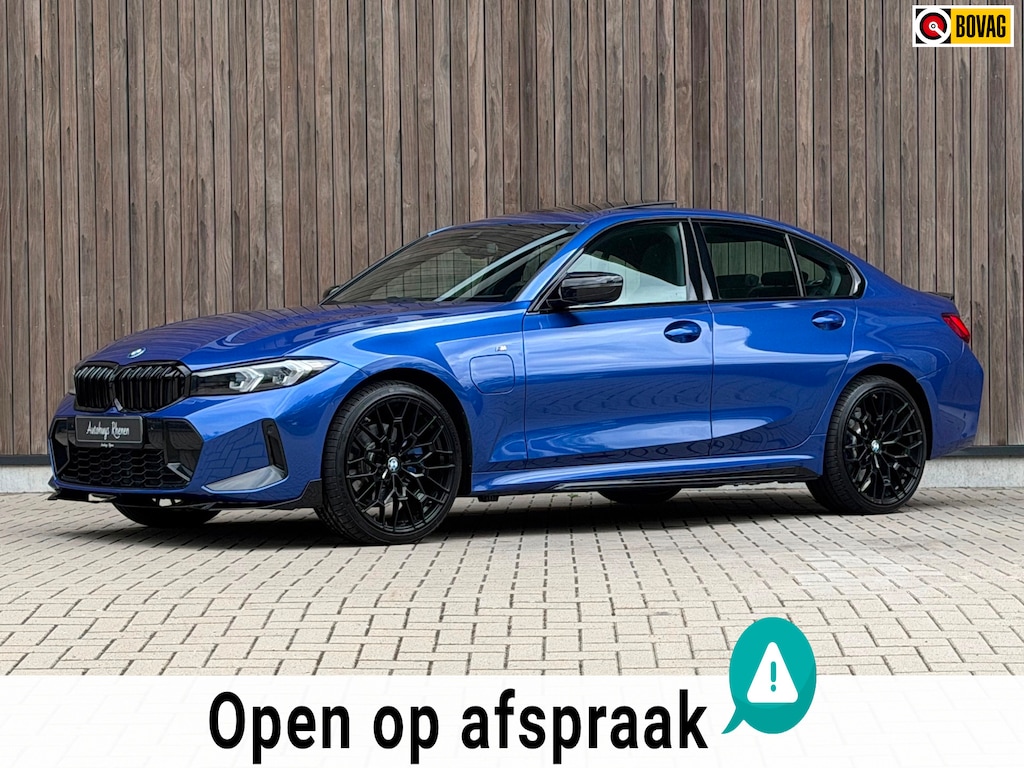 BMW 3-Serie 330e / M-Performance / Open dak / Trekhaak / LCI