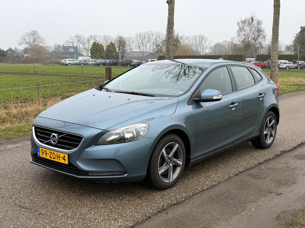 Volvo V40 1.6 T3 Kinetic Airco NAP APK 02-2027 Navi