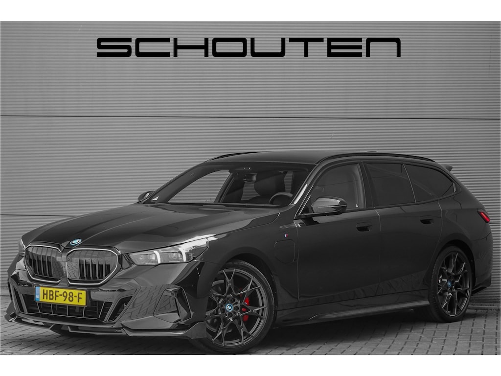 BMW 5-Serie Touring 530e M-Sport Pro B&W HUD ACC Iconic M-Performance 21"