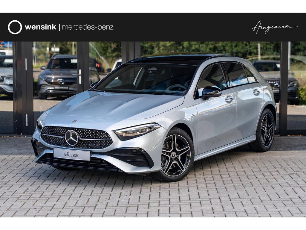 Mercedes-Benz A-klasse 250e Business Solution AMG | Panoramaschuifdak | Night pakket | Achteruitrijcamera | Stoelverwarming | MULTIBEAM LED |