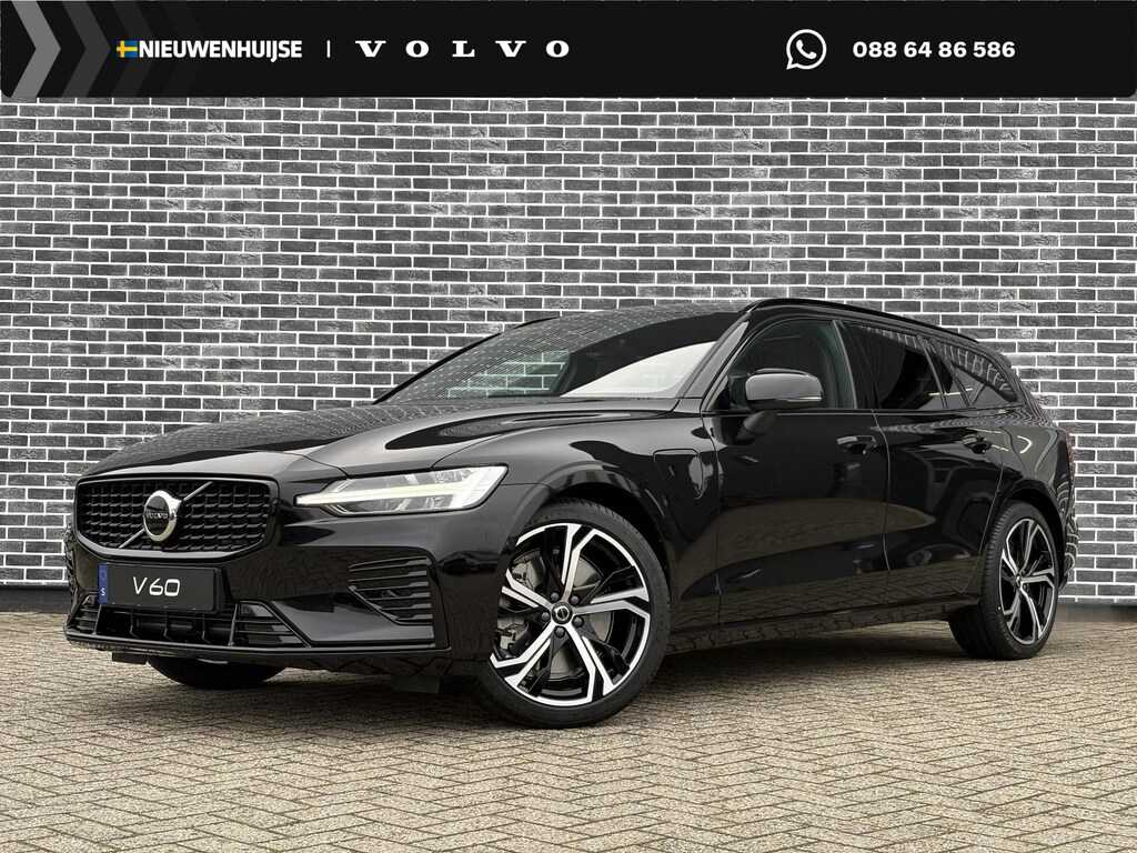 Volvo V60 T6 Plug-in hybrid AWD Ultra Dark | Sportstoelen | Schuif-/Kanteldak | Full-LED | Adaptieve Cruise Control | Head-Up Display | Stoelverwarming Voor en Achter | 19" | Getint Glas | Harman Kardon Audio | BLIS |