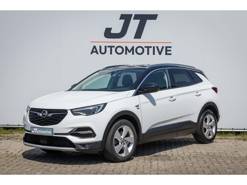 Opel Grandland X 1.2 Turbo 120 jaar edition Trekhaak | Stoelverwarming | Stuurverwarming | Cruise control | PDC | Camera | half ledere bekledin
