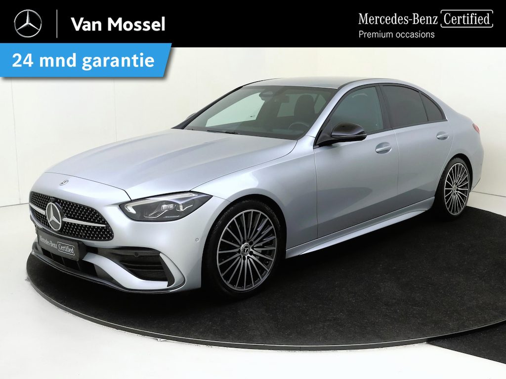 Mercedes-Benz C-klasse 180 AMG Line / Achteruitrijcamera / Stoelverwarming / Night-Pakket / Multispaaks-Velgen /