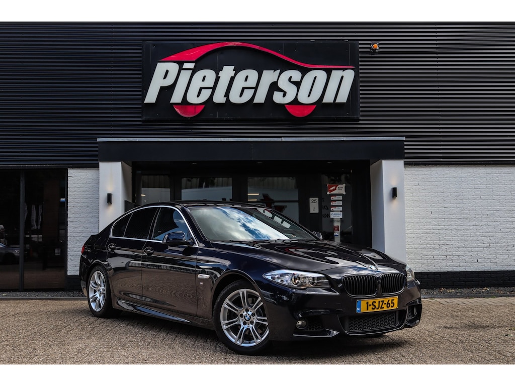 BMW 5-Serie 520i M-Pakket NAP ORIGINEEL NL TREKHAAK CLIMA
