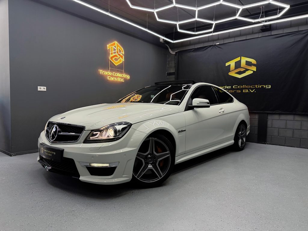 Mercedes-Benz C-klasse Coupé AMG 63 Performance Colletings item Vol opties