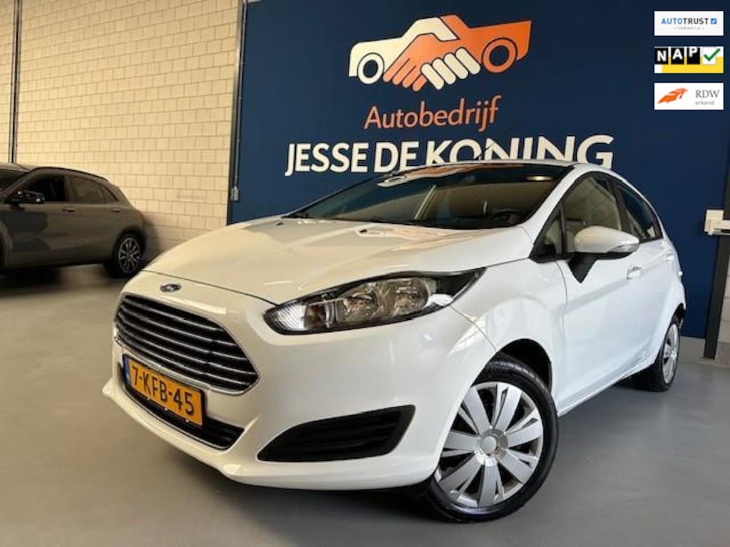 Ford Fiesta 1.0 Champion / bj.2013 / kleur: wit / 5 deurs / airco / stereo / NAP met 128232 km.en APK tot 02/2027 / Zeer Zuinig.