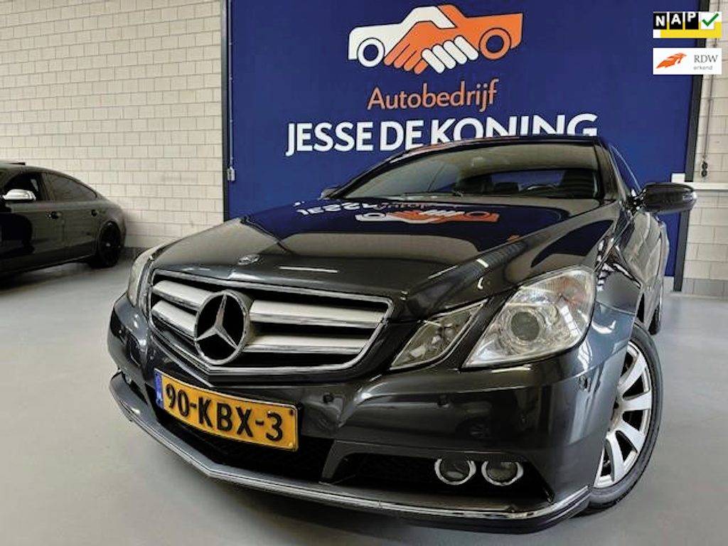 Mercedes-Benz E-klasse Coupé 250 CGI Avantgarde Automaat,bj.2009,kleur: grijs,half leder,navigatie,climate,NAP 293531 km.APK 07/27