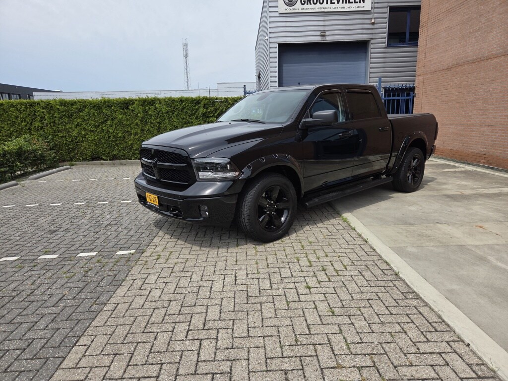 Dodge Ram 1500 5.7 hemi 4x4 Crew Cab 5'7 bj 2024 LPG Nap
