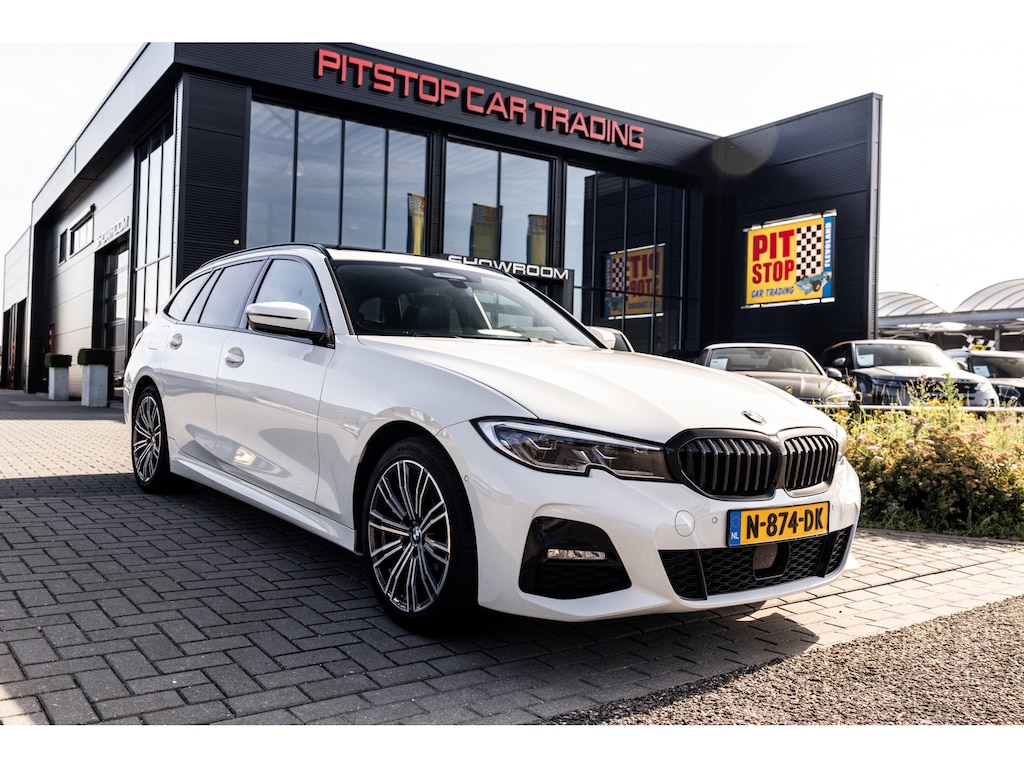 BMW 3-Serie Touring 330e M-Sport, Pano, ACC, Trekhaak, ACC