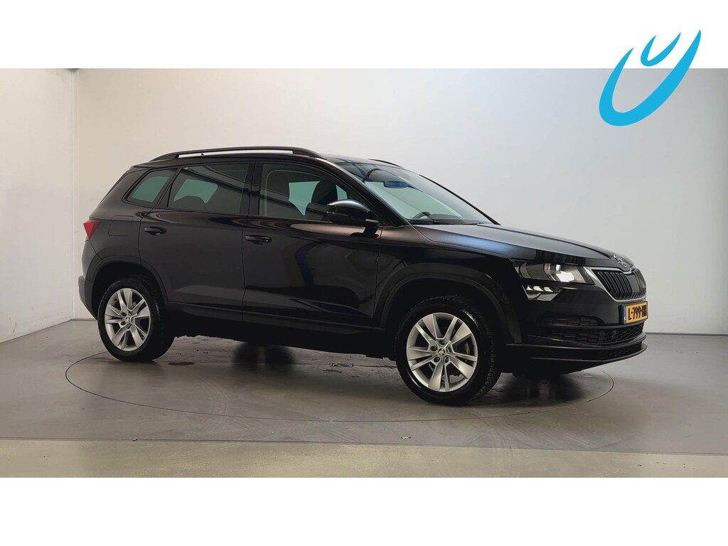 Skoda Karoq 1.0 TSI Business Edition Stoelverwarming Adaptive Cruise Navigatie Parkeersensoren