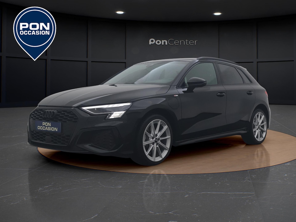 Audi A3 Sportback 40 TFSI e S-Line | Trekhaak | Camera | ACC | Elek. Achterklep | Stoelverwarming | Sportstoelen | Matrix LED | 18'' |