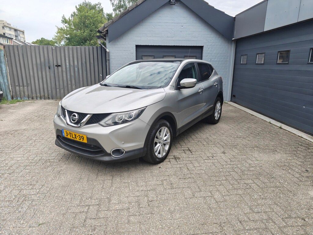 Nissan Qashqai 1.2 Connect Edition,Navi,Climate control,Cruise control,Parkeersensoren,Achter rij uit camera,PanoramadakTrekhaak.