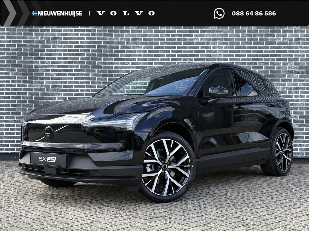 Volvo EX30 Single Motor Ext Range Plus Black Ed Europa 69 kWh | P5 Long Range | 20" 5-Y spaaks velgen | Adaptieve Cruise Control | Parkeersensoren voor + achter | Stoelverwarming | Verwarmd stuurwiel | Elektr. verstelbare voorstoelen | Google Service | Harman Kardon Audio | Parkeercamera
