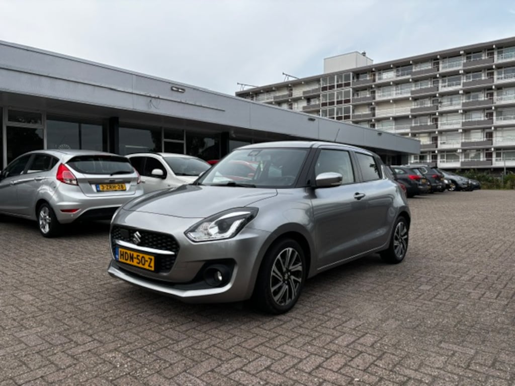 Suzuki Swift 1.2 Style Smart Hybrid Acamera Cruise Navi Lmv Pdc Nap