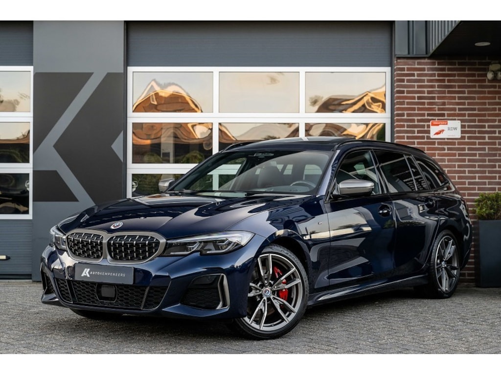 BMW 3-Serie M340d xDrive Touring | Panorama | M-Seats | Driving Ass. Prof. | Head-Up | Laser | Harman/Kardon | Trekhaak |
