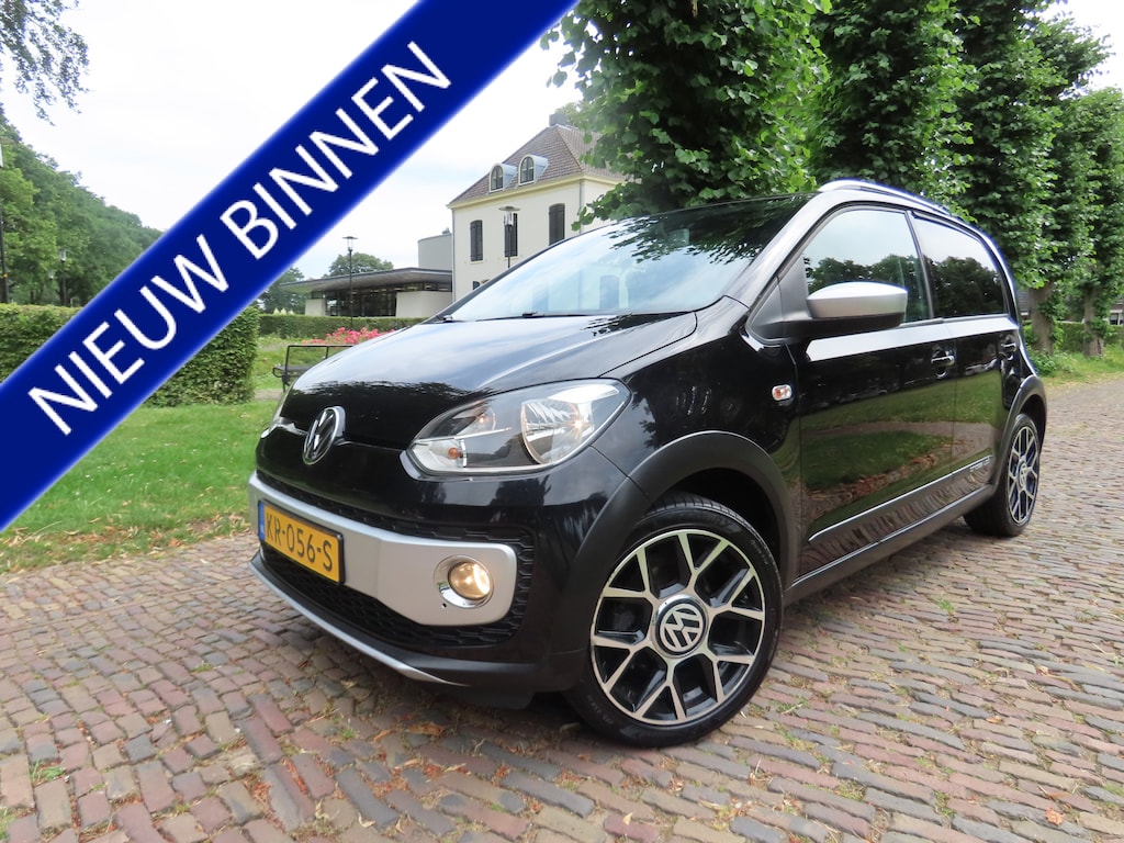 Volkswagen Up! 1.0 cross up! BlueMotion Airco Cruisecontrol Navigatie Stoelverwarming Pdc LM Velgen***Apk t/m 30-6-2027***