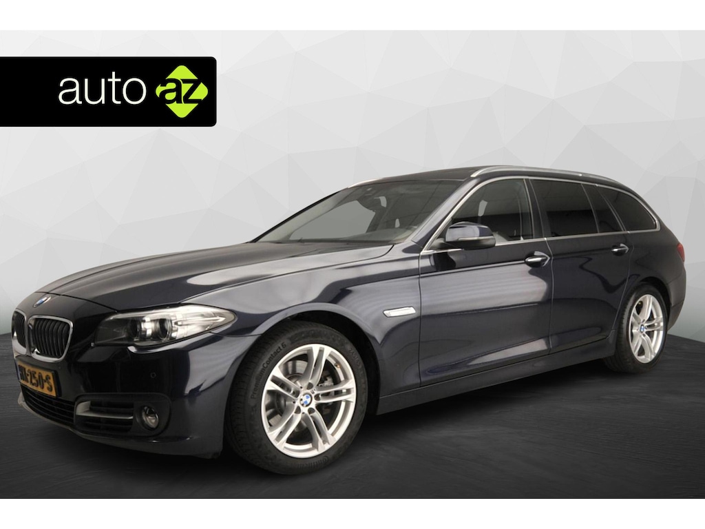 BMW 5-Serie Touring 520i Panoramadak / Trekhaak / HIFI / Navigatie professional / Key-less / Alu wielen