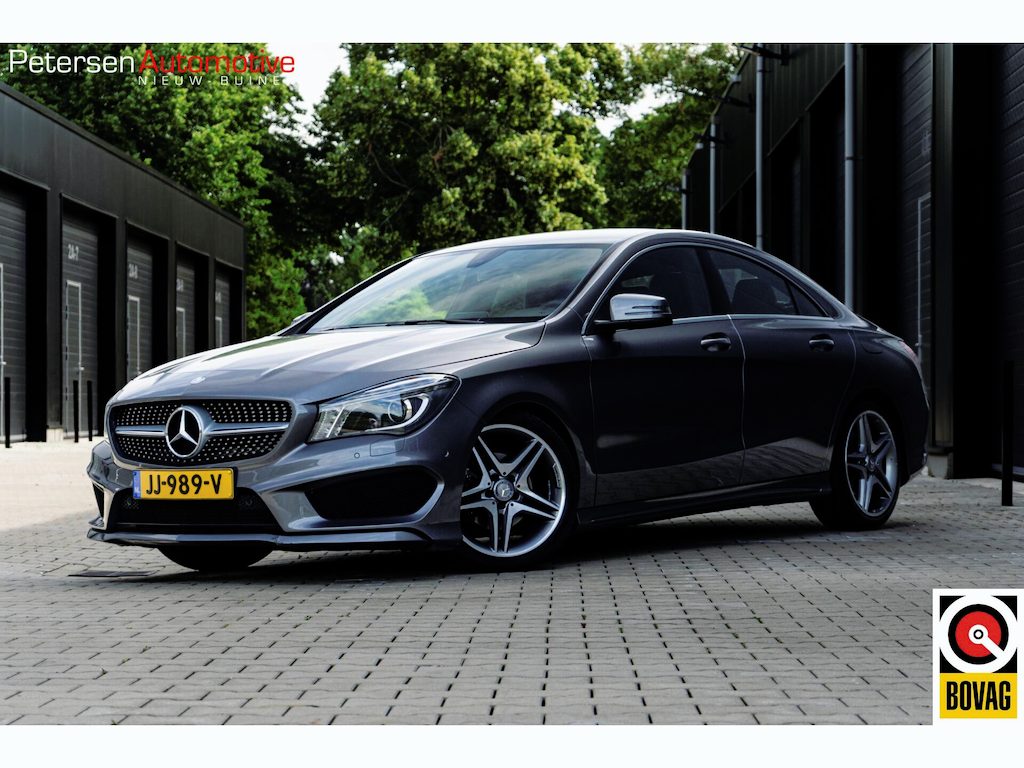 Mercedes-Benz CLA 180 AMG *Leder* Automaat* Groot Navi*