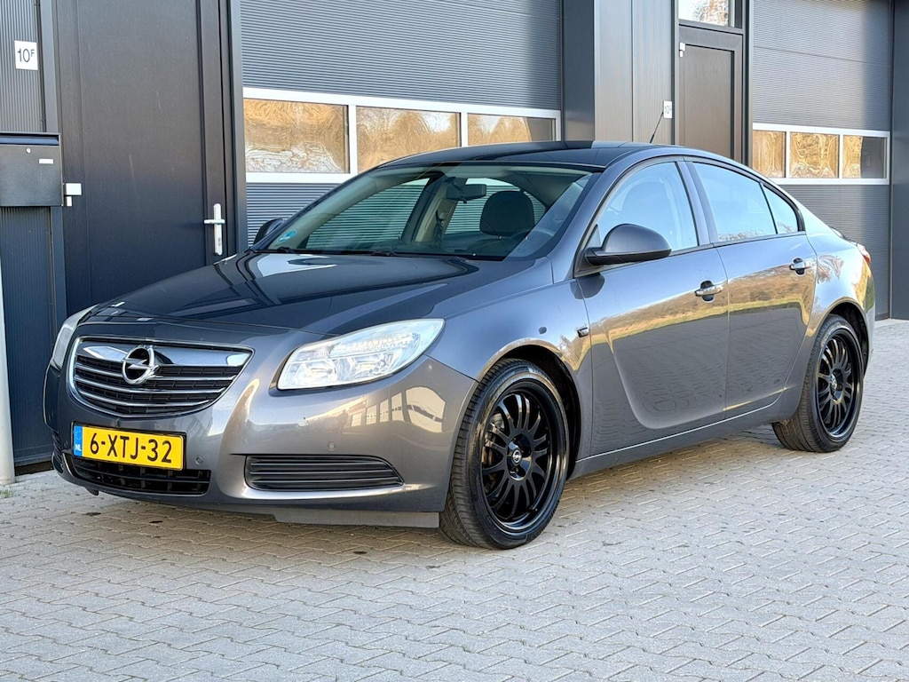 Opel Insignia 1.8 Cosmo Rijdt en schakelt goed ! - Airco Navi