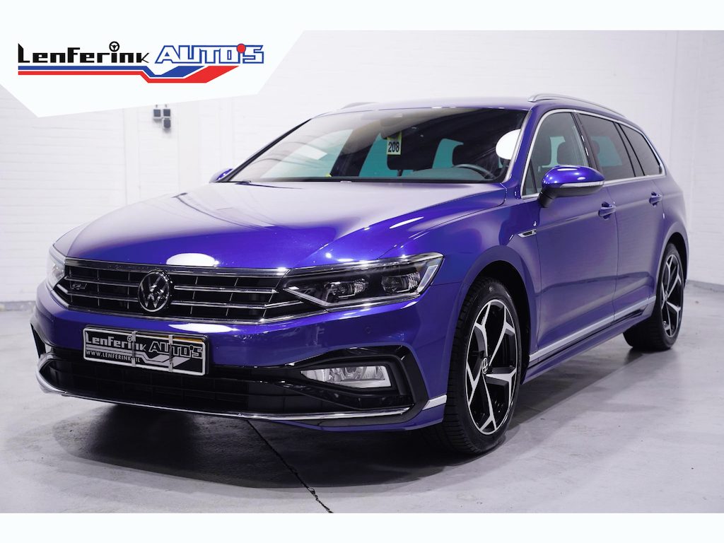 Volkswagen Passat Variant 1.5 TSI R-Line Business + NAP IQ.Light-R-Line int. Vol leder Camera Apple Carplay Stoel- en voorruitverwarming