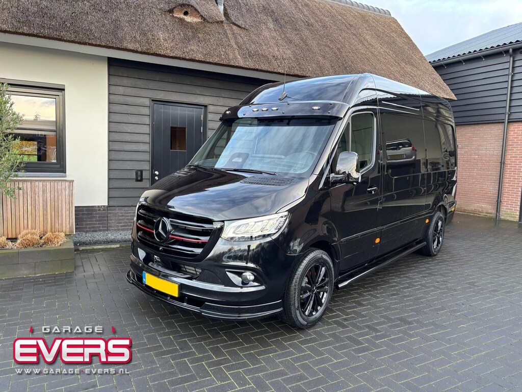 Mercedes-Benz Sprinter 319 1.9 CDI L2H2 RWD