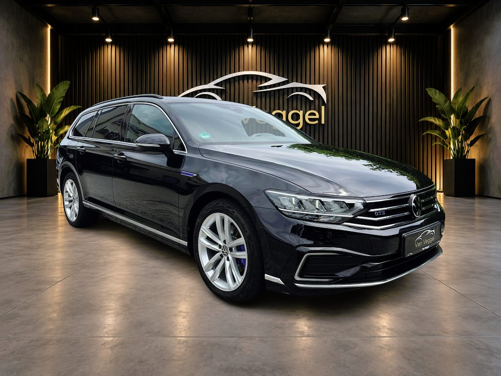 Volkswagen Passat Variant 1.4 TSI PHEV GTE virtual cockpit, navi, cruise, airco