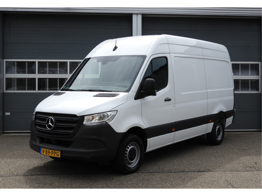 Mercedes-Benz Sprinter 315 1.9 CDI L2H2 AUT | 3.5t TREKHAAK | CAMERA | MBUX | CRUISE