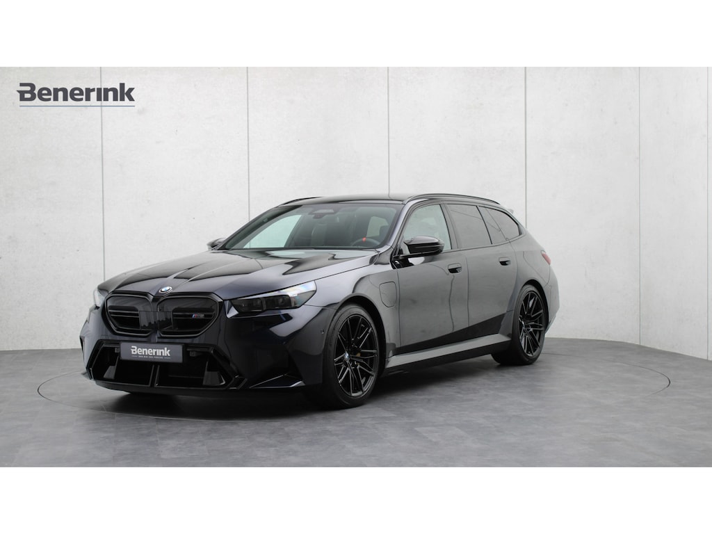 BMW M5 Touring | Ultimate Package | M Drivers Package | Stoelventilatie | Trekhaak | Bowers & Wlkins | Carbon