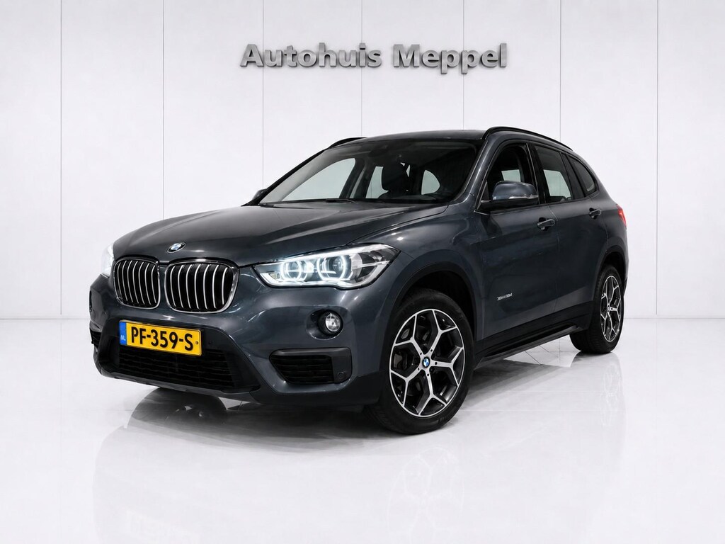 BMW X1 sDrive20i X-Line*Head-Up*Trekhaak*PDC*LED+*NaviPro