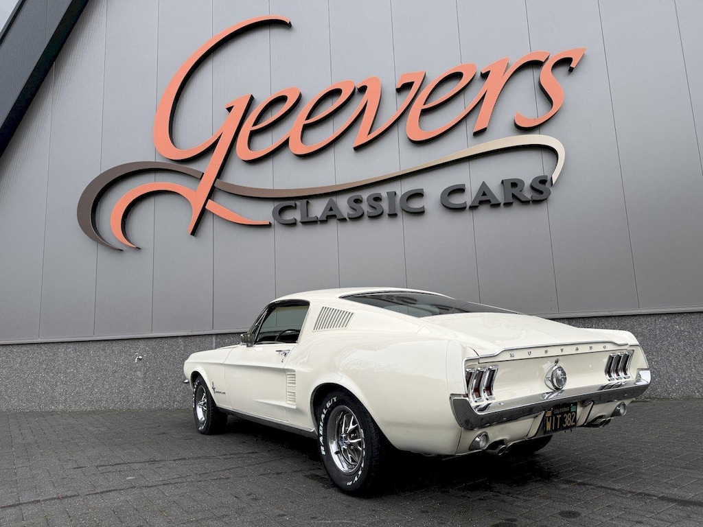 Ford Mustang Fastback