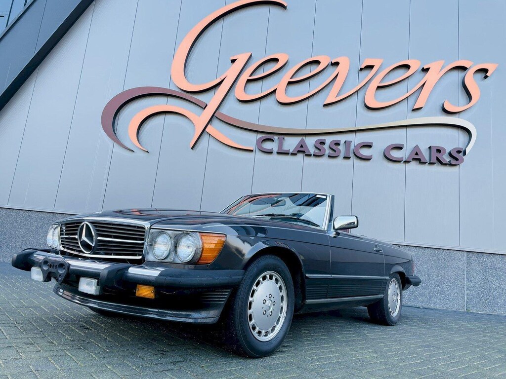Mercedes-Benz SL W107 560SL
